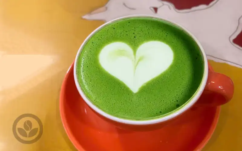 Matcha Latte – Từ lá trà xanh đến tách latte sóng sánh cùng VNO COFFEE BEAN